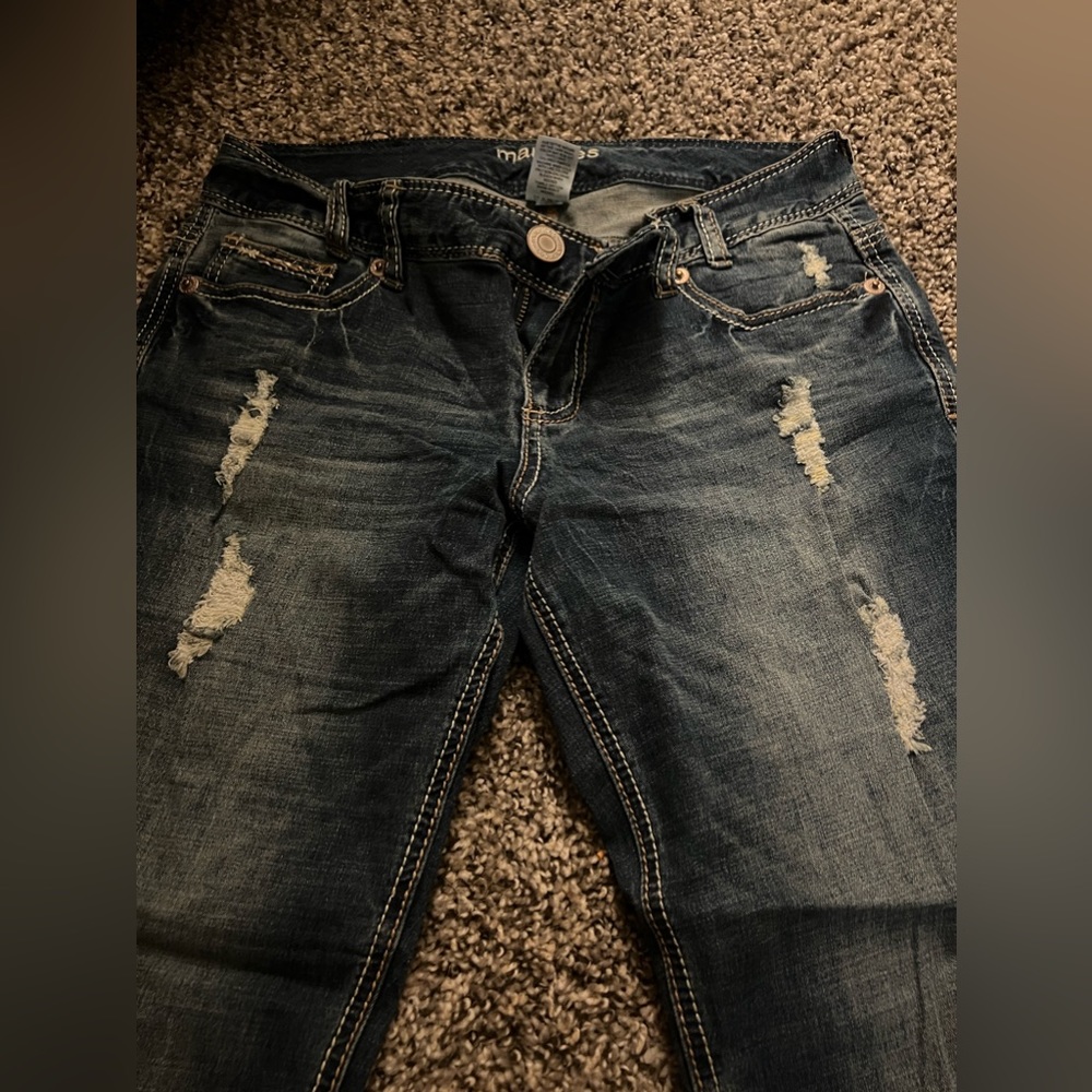 Maurice’s dark wash capris size 5/6
